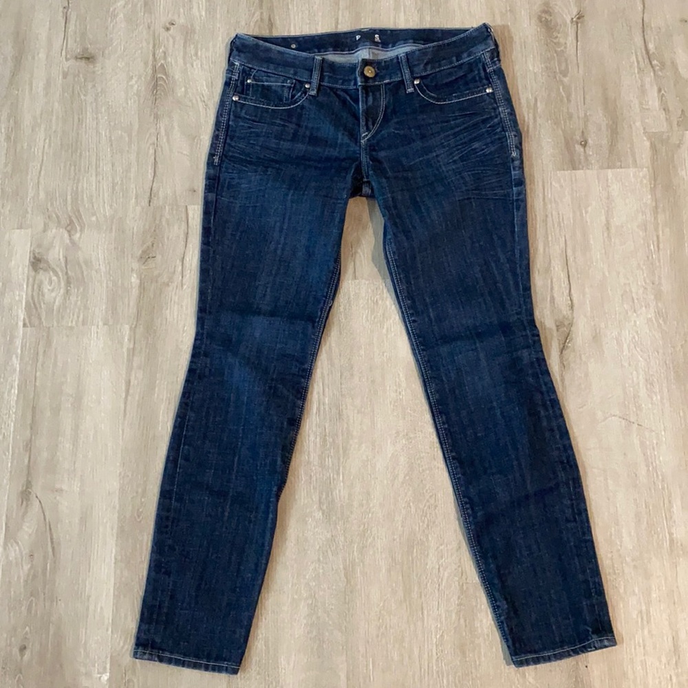 Express size 4 low rise short in length!